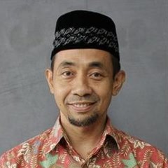 Foto Prof. Dr. Ir. Agus Buono, M.Si., M.Kom.